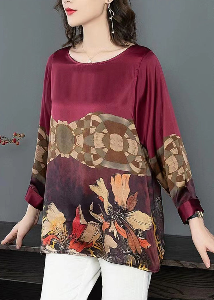 Effortlessly Elegant Top with a Timeless Design