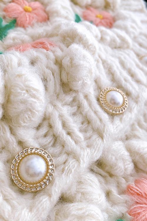Beautifully Crafted Cardigan in a Classic Style