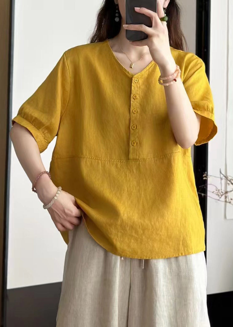 Sophisticated Blouse with a Clean Classic Look
