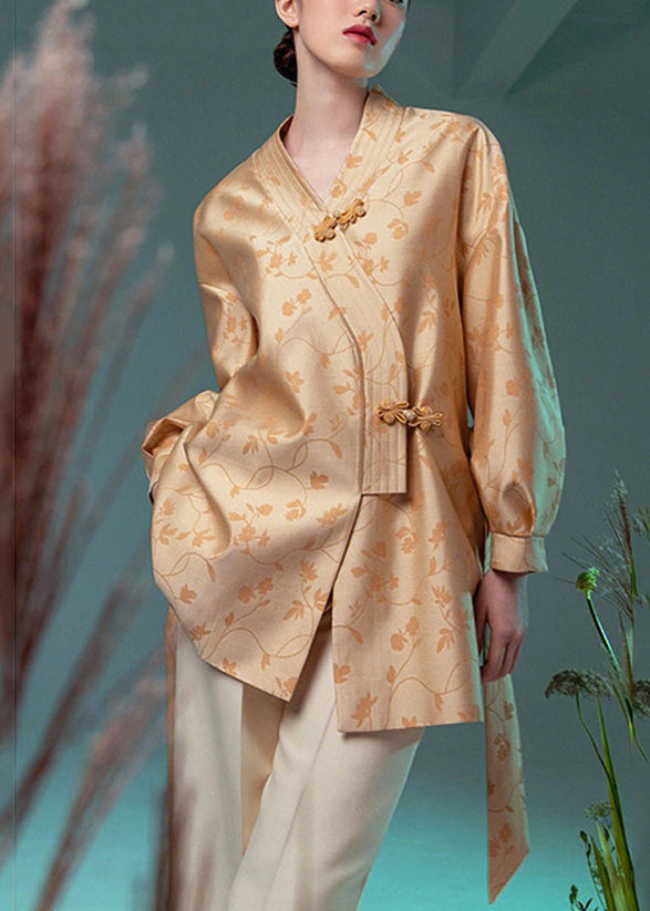 Beautifully Finished Coat in a Timeless Design