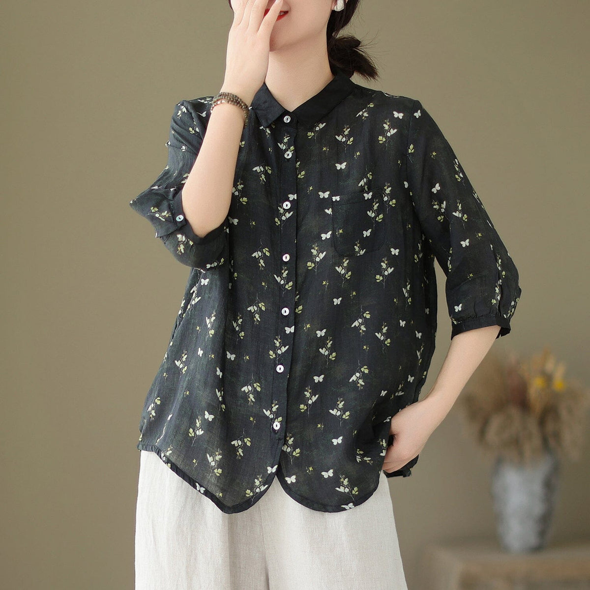 Sophisticated Blouse with a Clean Classic Look
