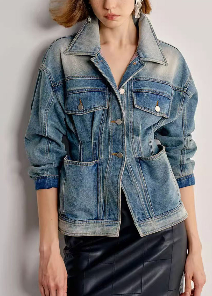 Effortlessly Elegant Coat with a Timeless Design