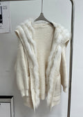 Well Tailored Coat with a Graceful Silhouette