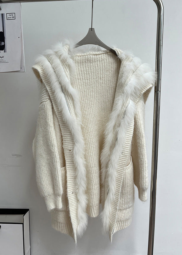 Well Tailored Coat with a Graceful Silhouette