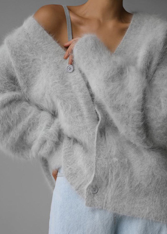 Beautifully Crafted Cardigan in a Classic Style