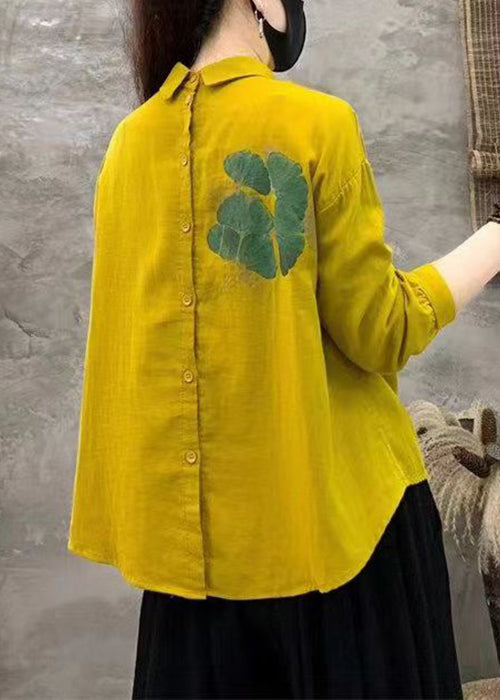Classic Vintage Blouse with a Flattering Fit