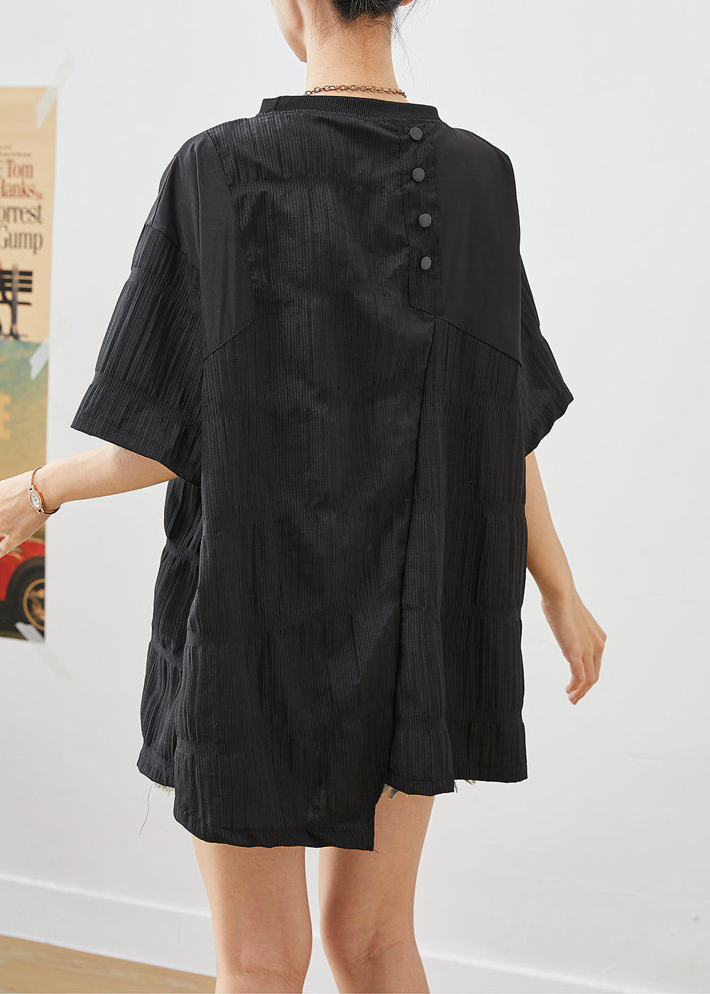 Effortlessly Elegant Top with a Timeless Design