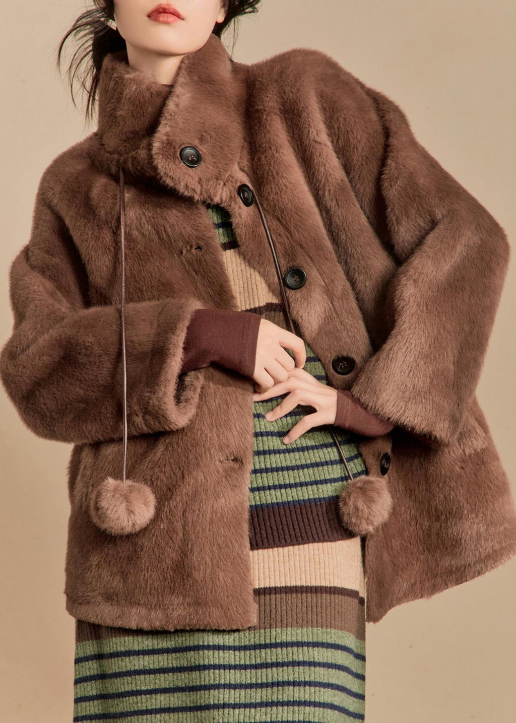Effortlessly Elegant Coat with a Timeless Design