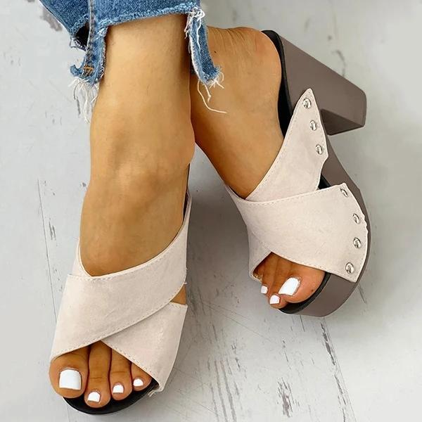 Graceful Orthopedic Sandals for Modern Look