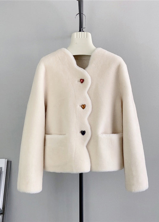 Beautifully Finished Coat in a Timeless Design