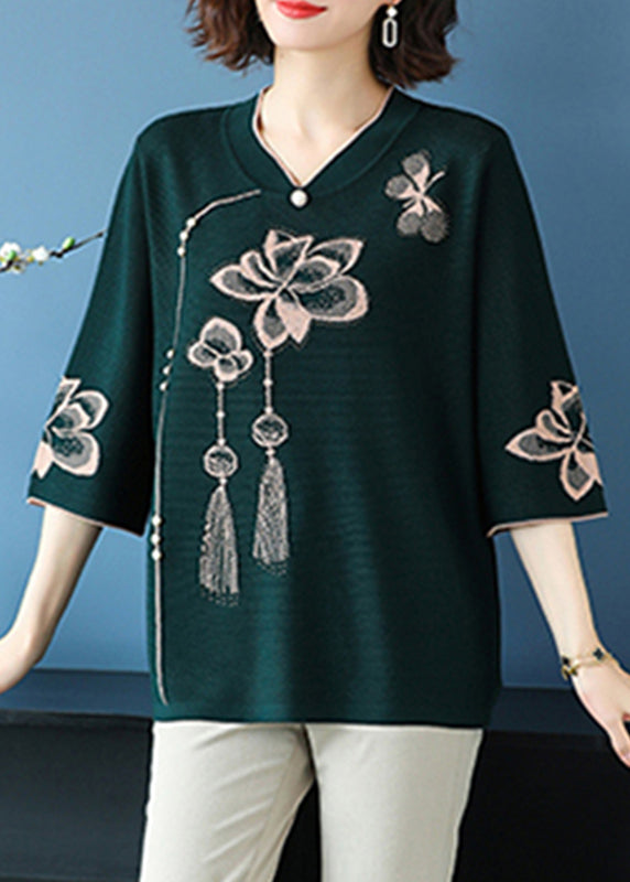 Well Tailored Top with a Graceful Silhouette