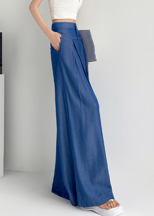 Well Tailored Pants with a Graceful Silhouette
