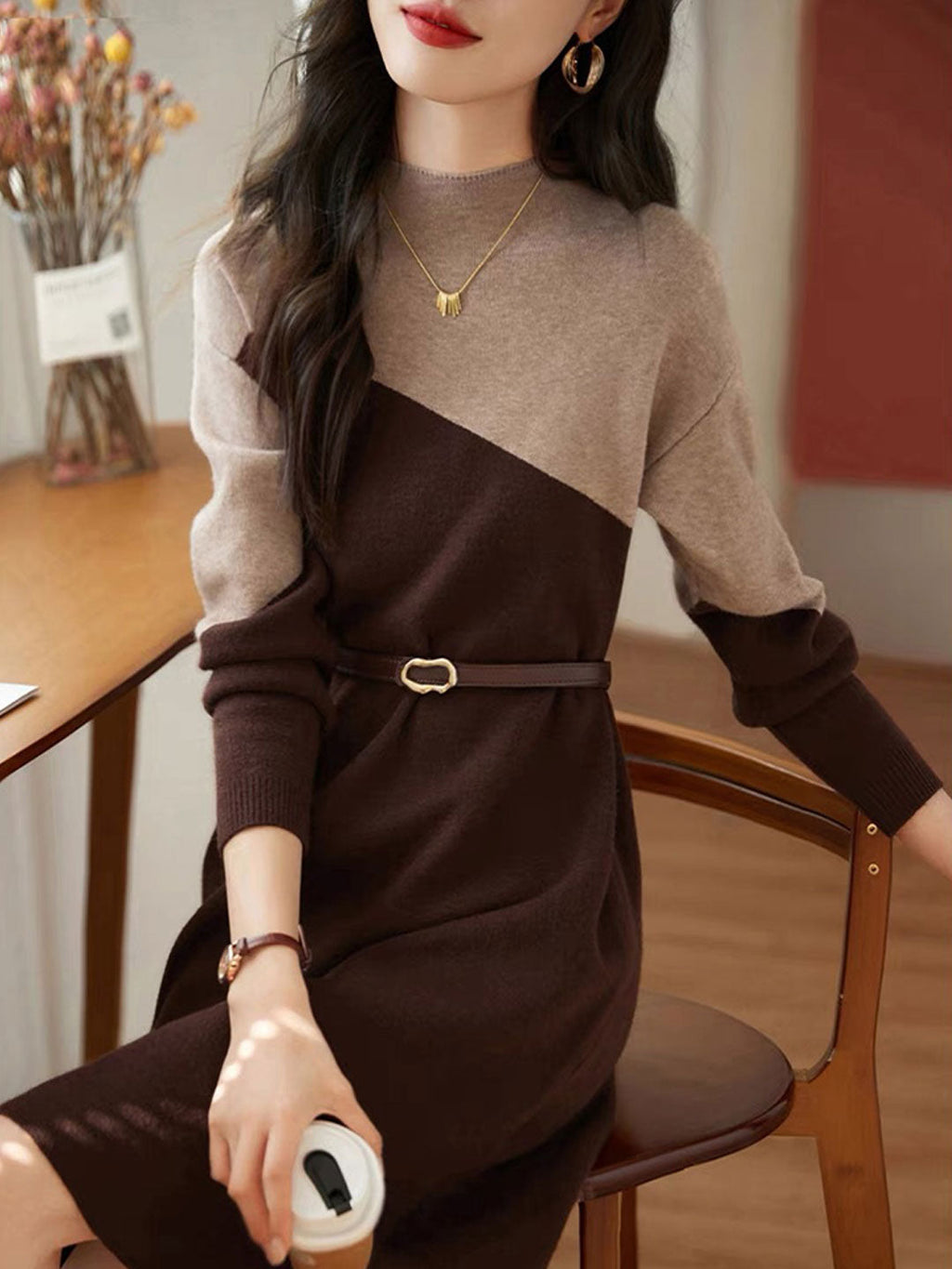 Beautifully Finished Dress in a Timeless Design