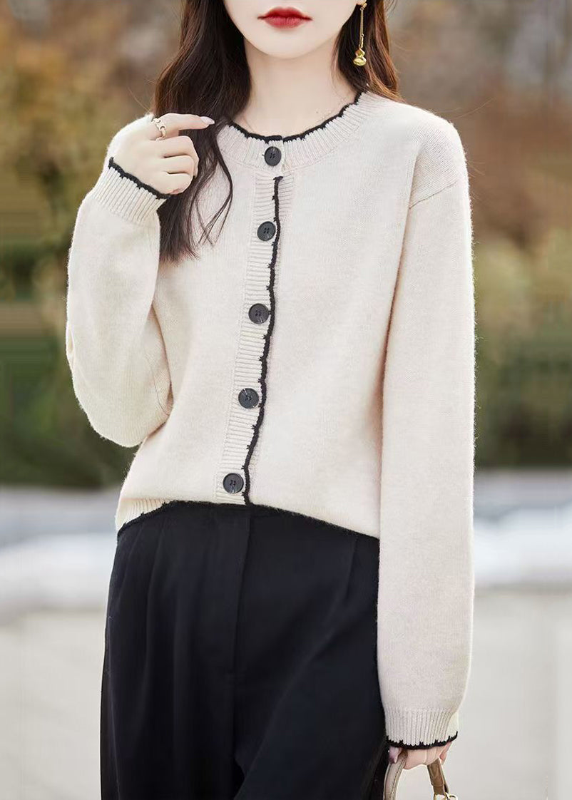 Elegantly Styled Cardigan for Everyday Wear