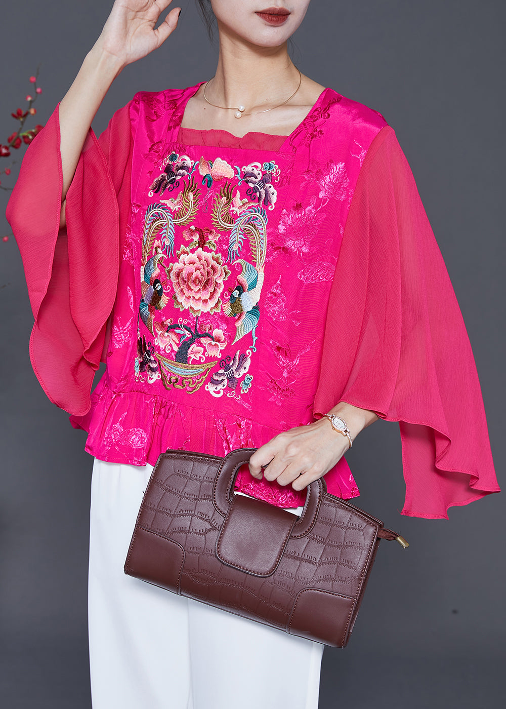 Classic Vintage Blouse with a Flattering Fit