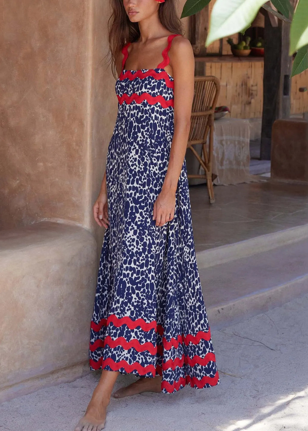 Beautifully Crafted Dress in a Classic Style