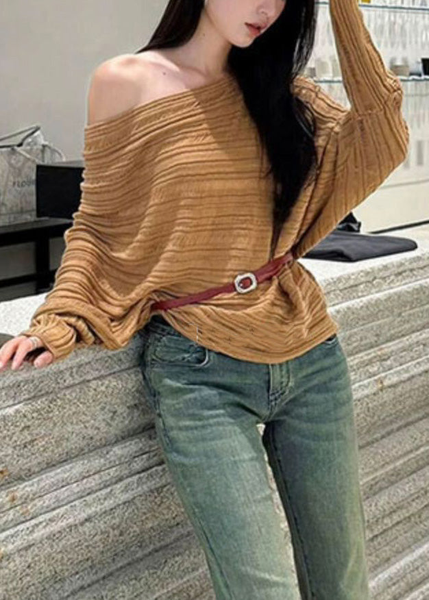 Effortlessly Elegant Sweater with a Timeless Design