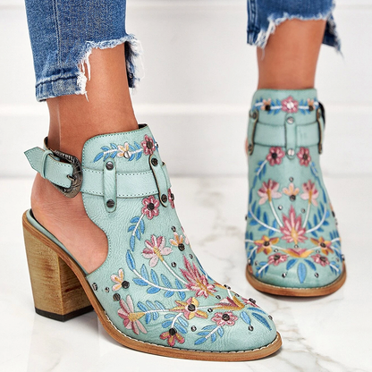 Chic Orthopedic Sandals with Unique Design