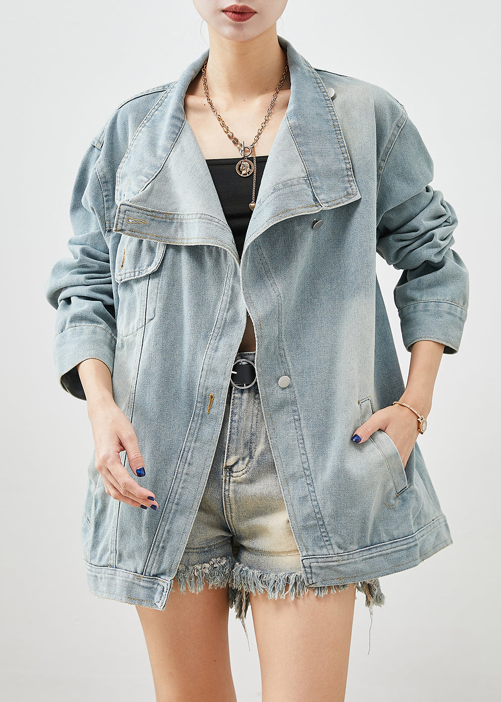 Elegantly Styled Jacket for Everyday Wear