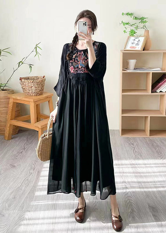 Beautifully Finished Dress in a Timeless Design