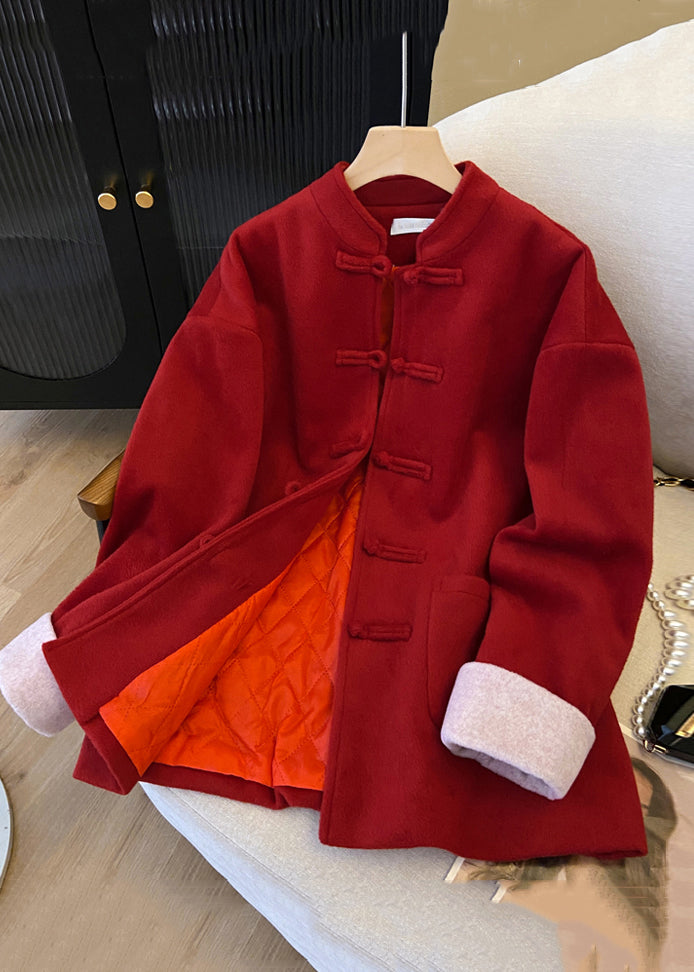 Beautifully Finished Coat in a Timeless Design