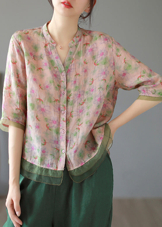 Well Tailored Blouse with a Graceful Silhouette