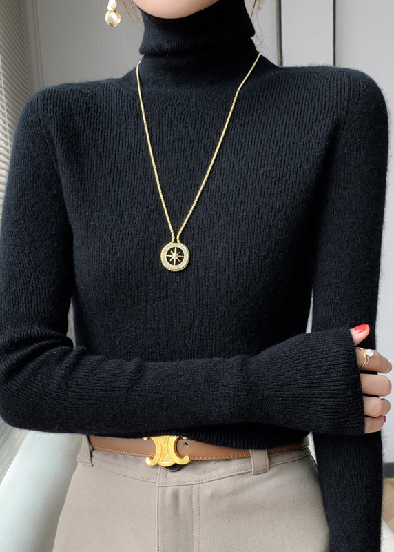 Effortlessly Elegant Sweater with a Timeless Design