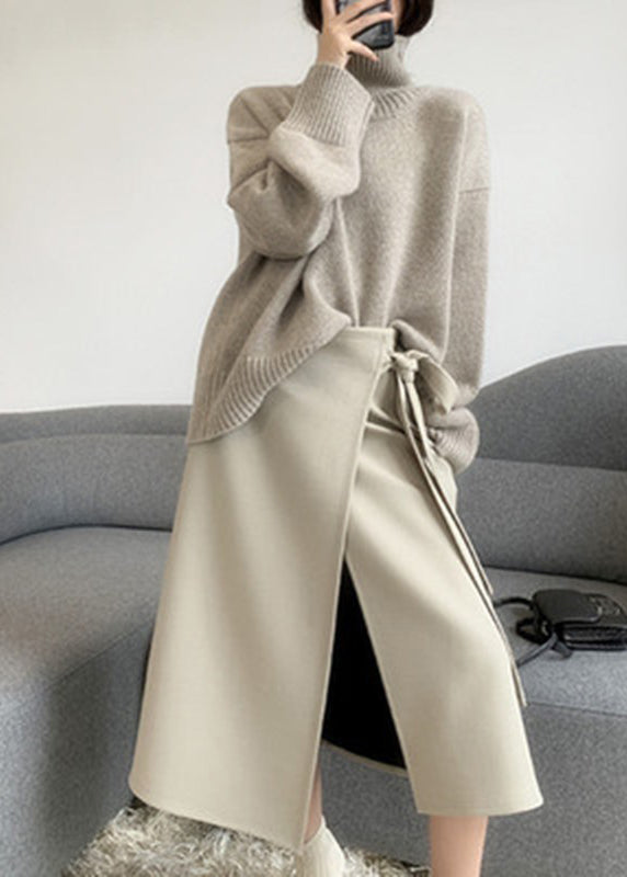 Well Tailored Sweater with a Graceful Silhouette