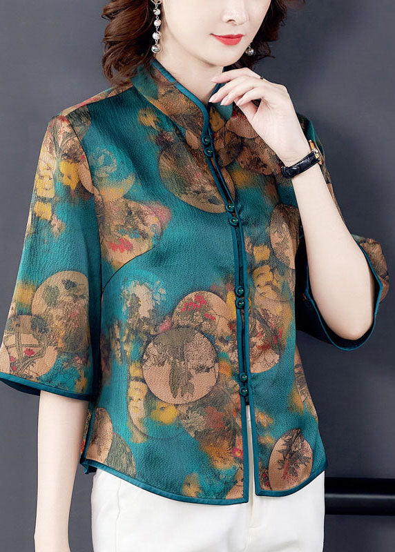 Beautifully Finished Blouse in a Timeless Design