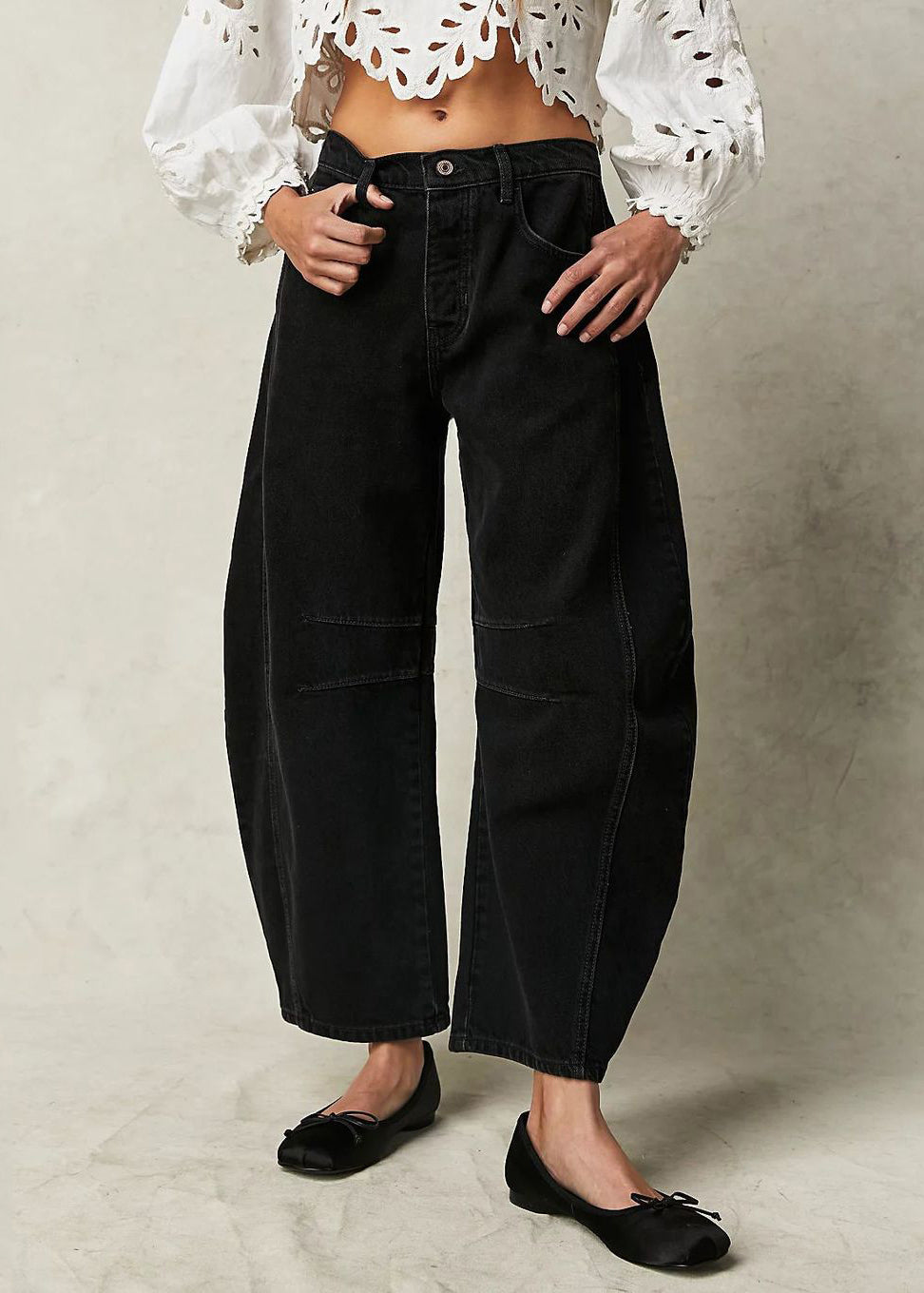 Well Tailored Pants with a Graceful Silhouette