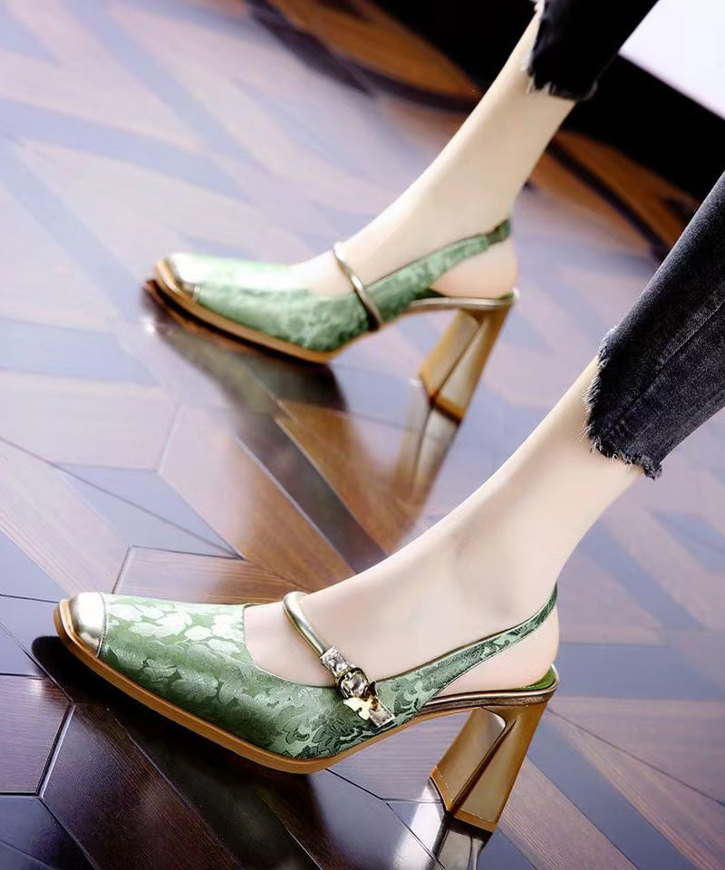 Graceful Orthopedic Sandals for Modern Look
