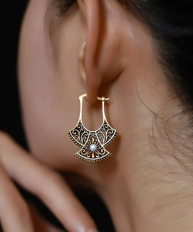 Romantic Gold Earring for Special Moments