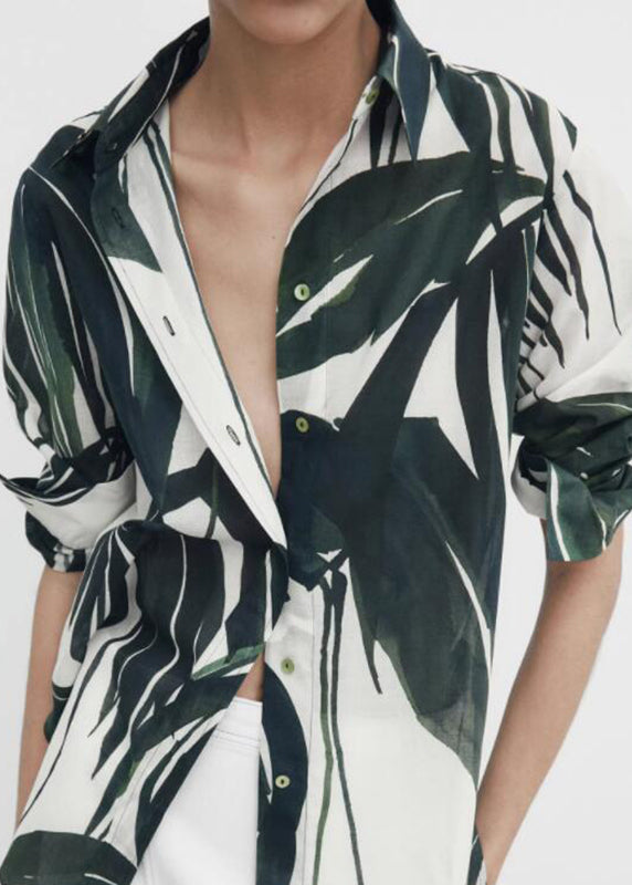 Classic Vintage Shirt with a Flattering Fit