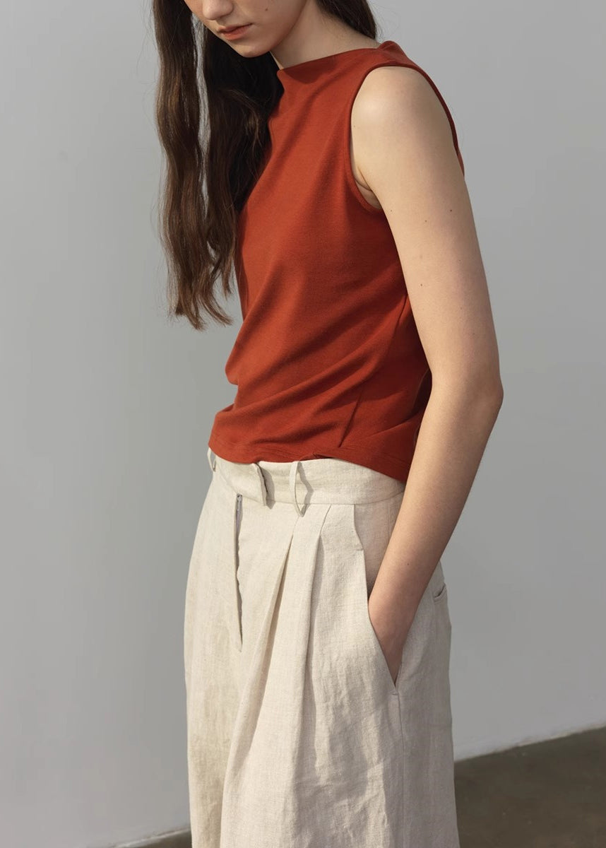Beautifully Finished Top in a Timeless Design