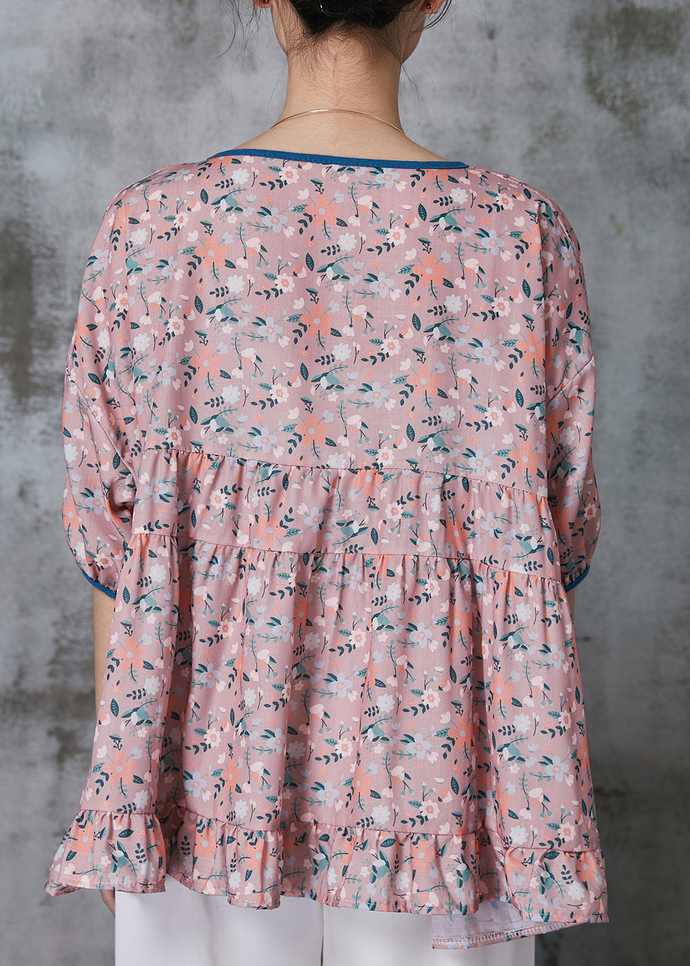 Sophisticated Blouse with a Clean Classic Look