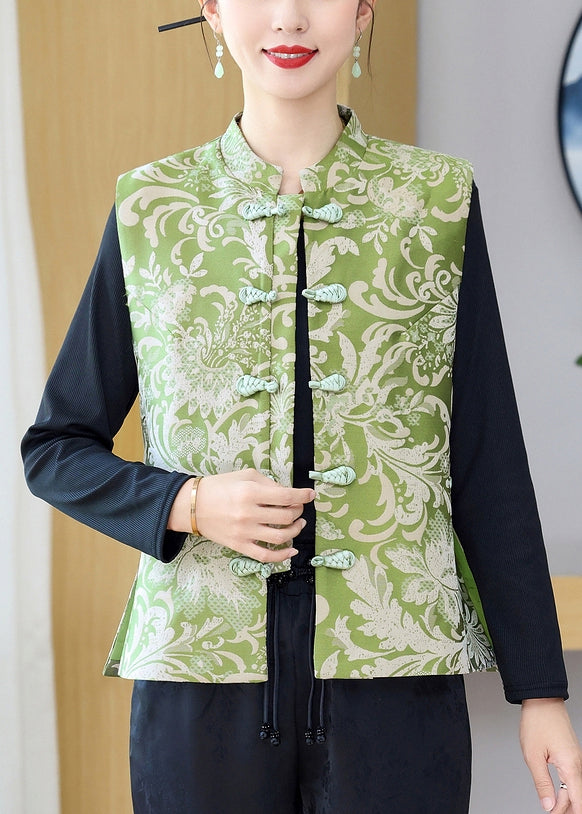 Gracefully Styled Coat for Any Occasion