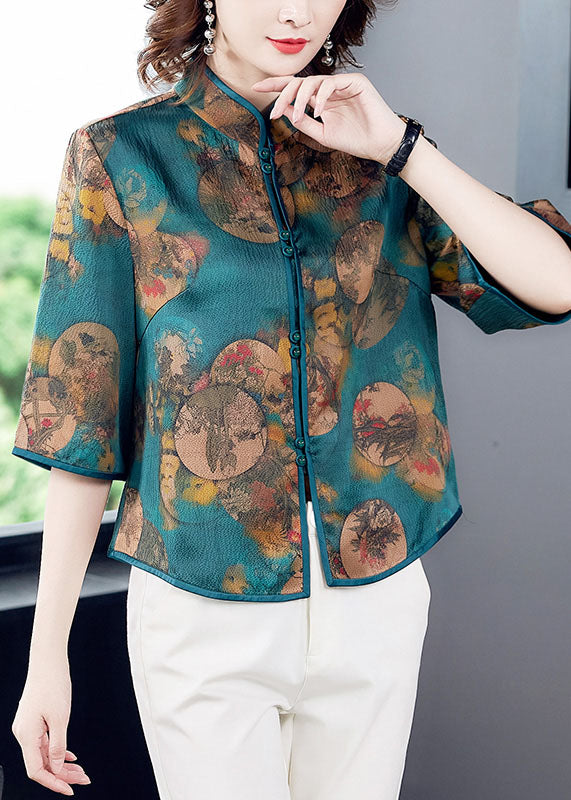 Beautifully Finished Blouse in a Timeless Design