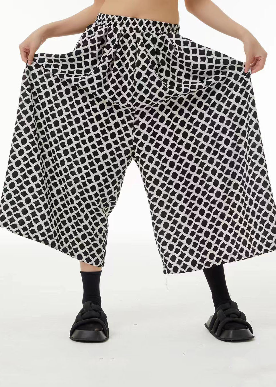 Classic Vintage Pants with a Flattering Fit