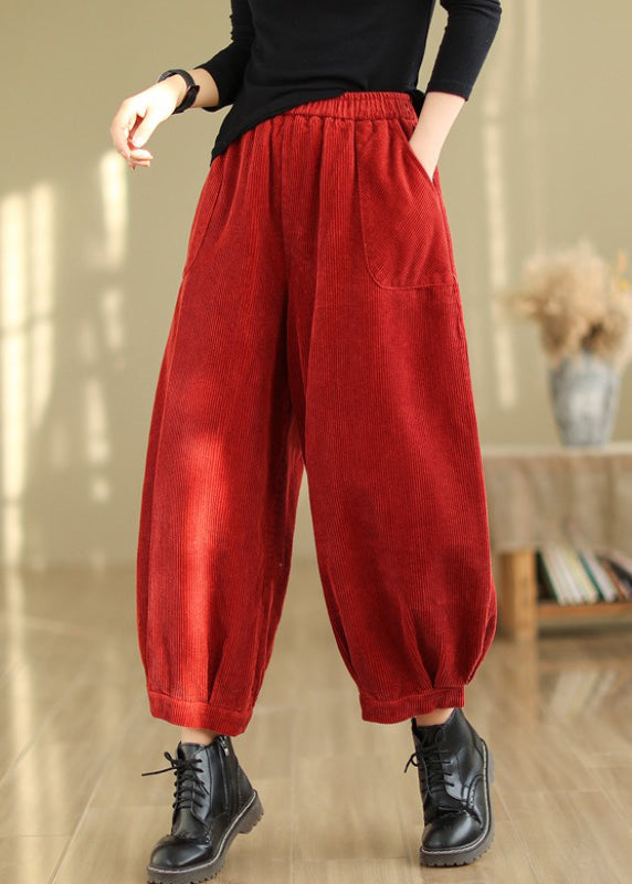 Effortlessly Elegant Pants with a Timeless Design