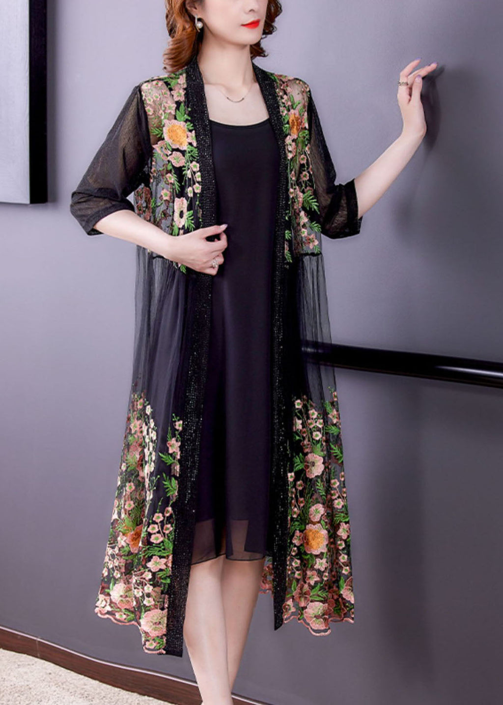 Effortlessly Elegant Cardigan with a Timeless Design