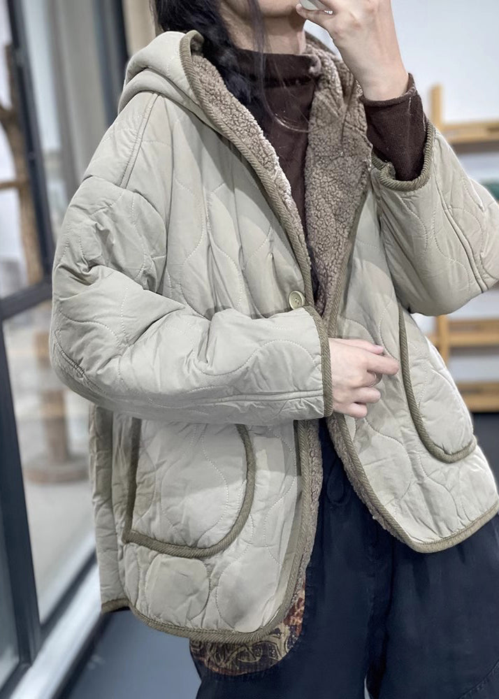Beautifully Finished Coat in a Timeless Design
