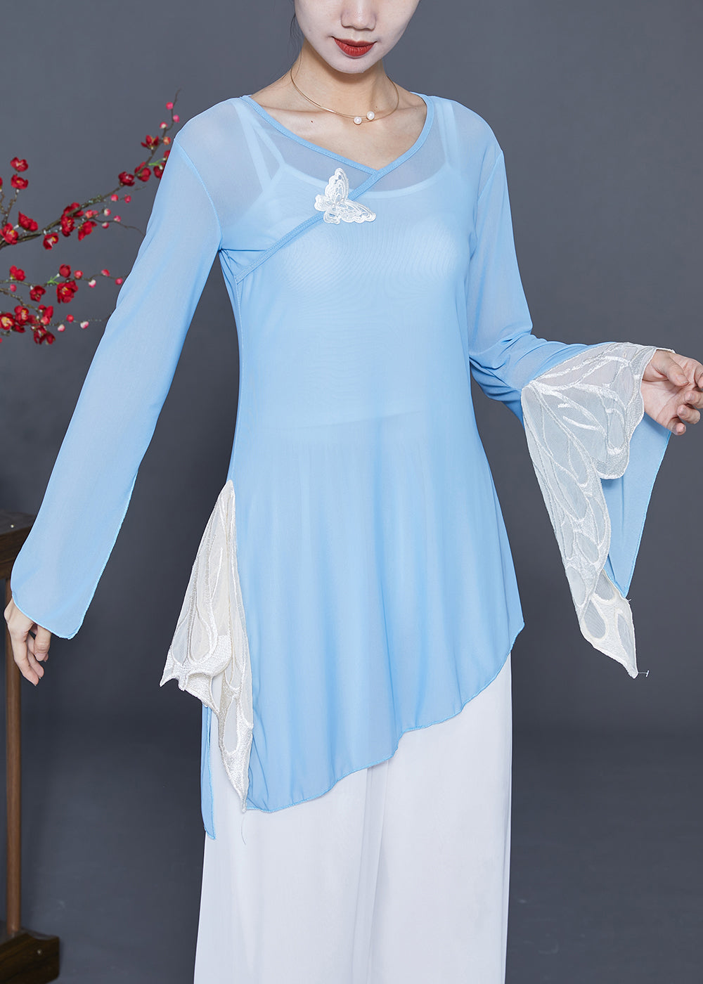Beautifully Crafted Top in a Classic Style