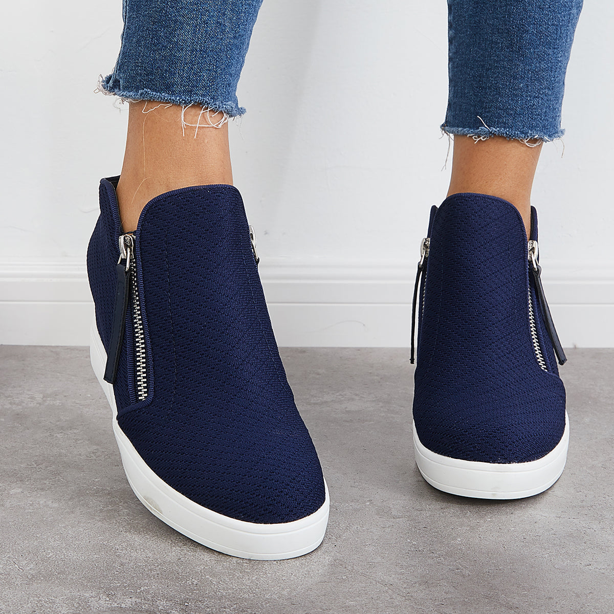 Classic Orthopedic Sneakers with Timeless Style