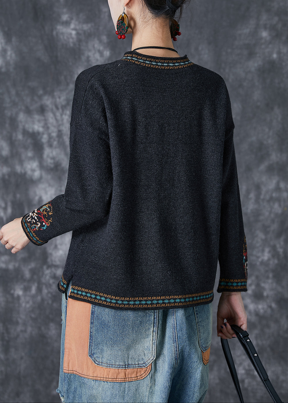 Sophisticated Blouse with a Clean Classic Look