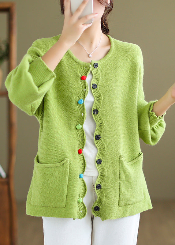 Beautifully Finished Coat in a Timeless Design
