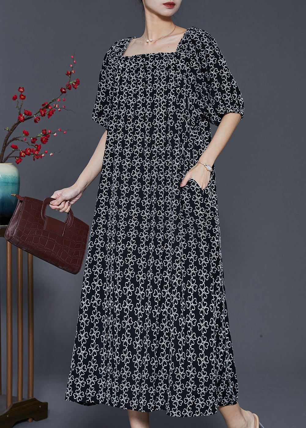 Beautifully Crafted Dress in a Classic Style