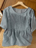 Effortlessly Elegant Blouse with a Timeless Design