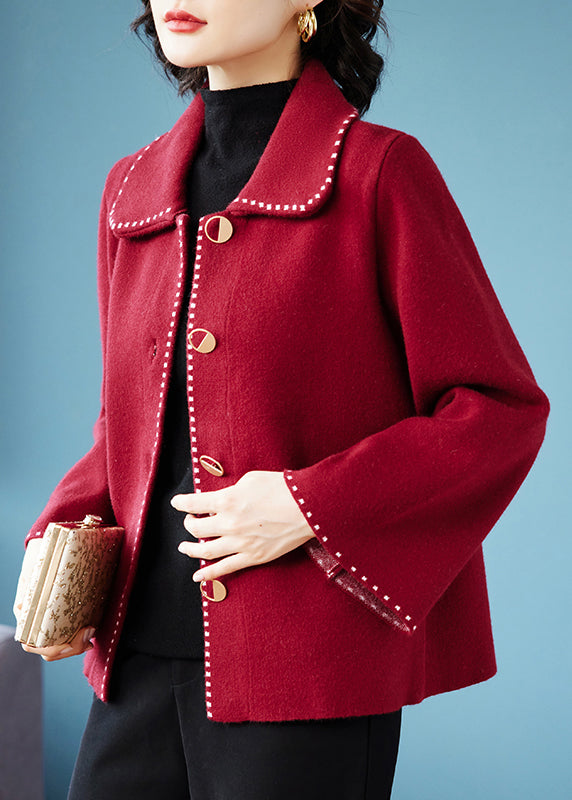 Well Tailored Coat with a Graceful Silhouette