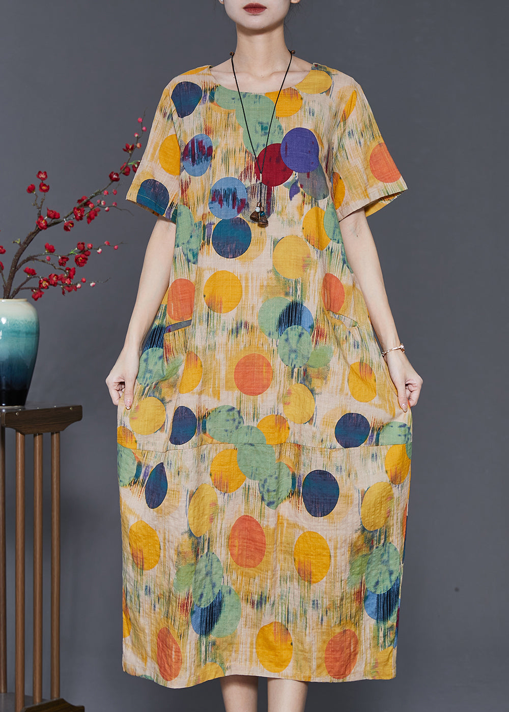 Well Tailored Dress with a Graceful Silhouette
