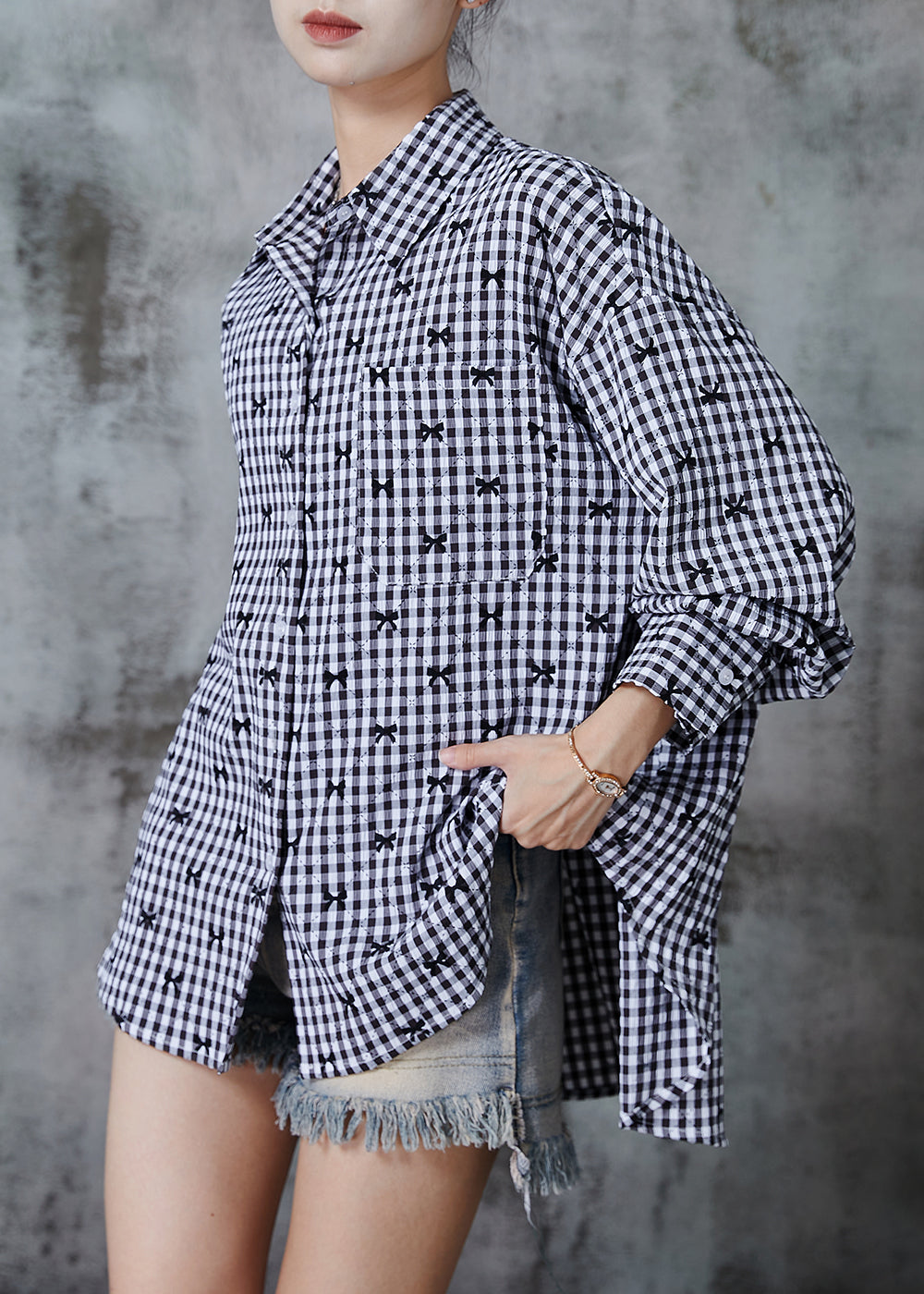 Classic Vintage Shirt with a Flattering Fit